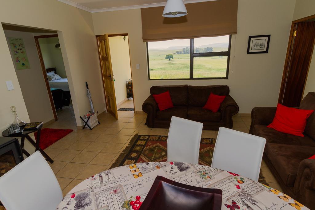 Forellenhof Guest Farm Wakkerstroom Exterior foto